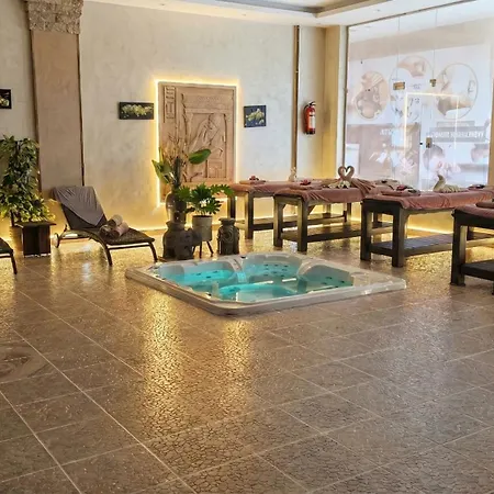 Royal Regency Club-2